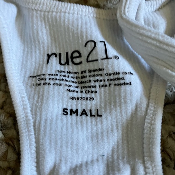 White Ribbed Crop Top - Picture 2 of 3